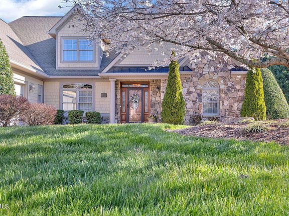 2nd image of 2163 Highland Falls Ct