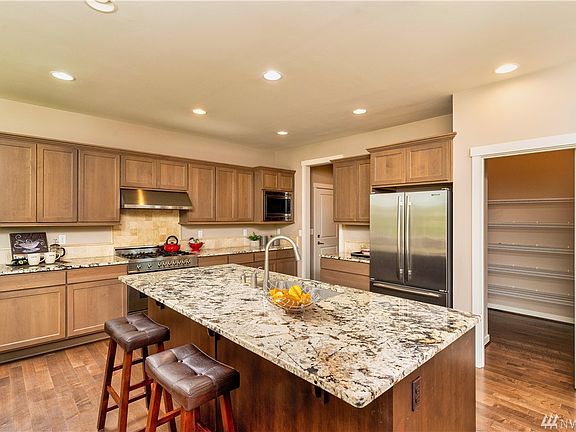 4th image of 10806 NE 14th Ln