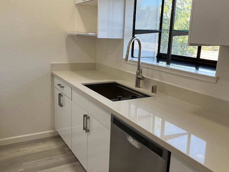 1st image of 6887 Chantel Ct