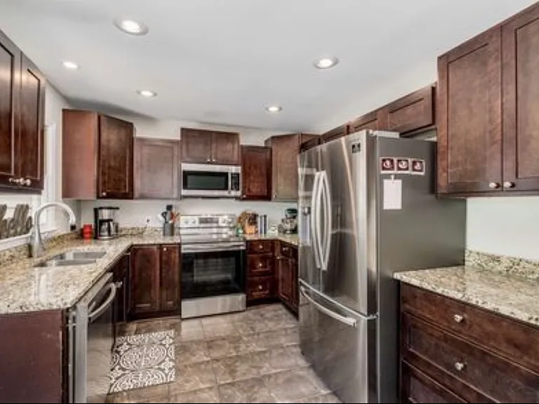 228 Highland Villa Cir — Photo 8