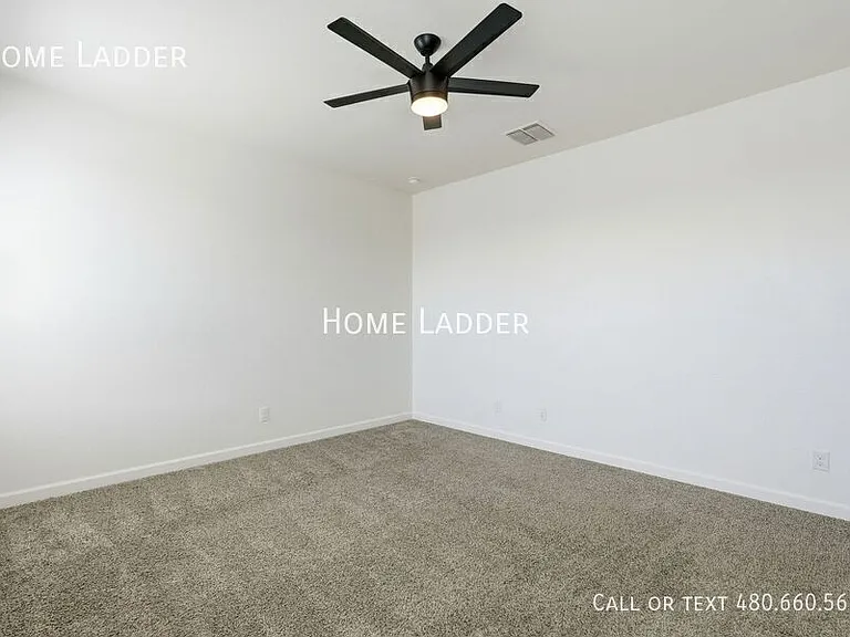 2713 N Camden Dr — Photo 19