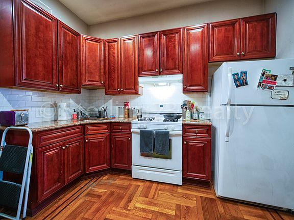 4th image of 39-34 28th St #1F