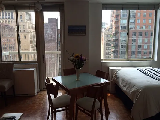 Rented by Sotheby's International Realty | media 9