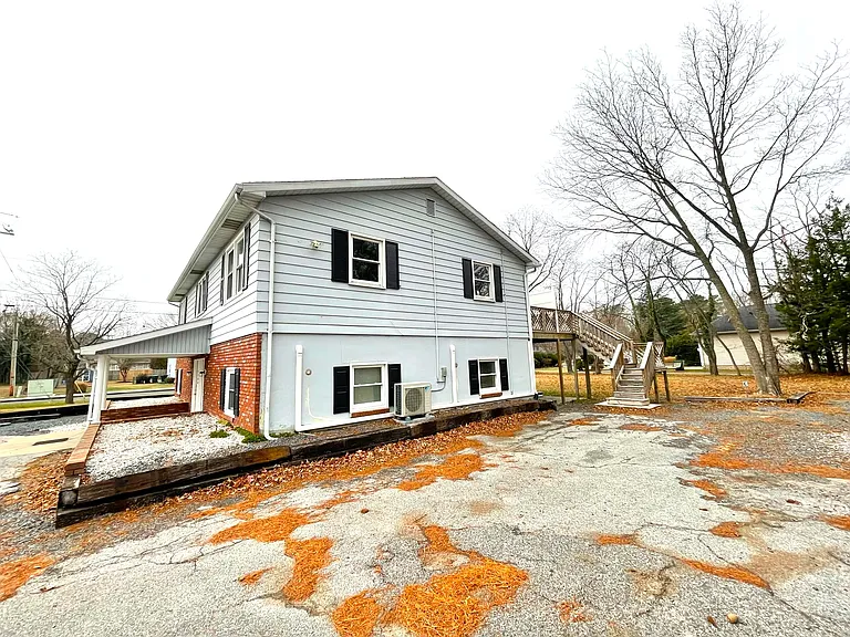 1200 Emerson Ave #C — Photo 2