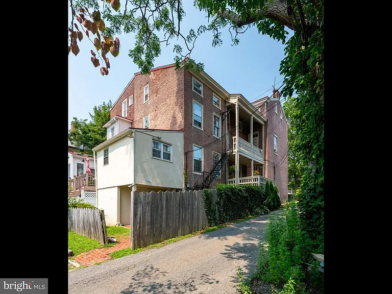318 N Matlack St #3R — Photo 29