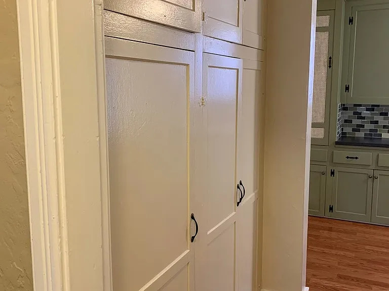 Cortez Hills: Large studio ready for immediate move in! — Photo 11