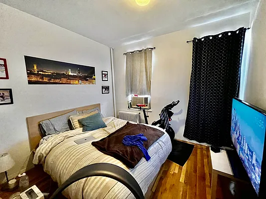 Rented by Salon Realty Corp | media 1