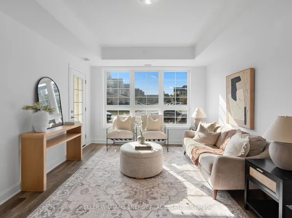 50 Lakebreeze Dr #106, Clarington, ON L1B 0V9