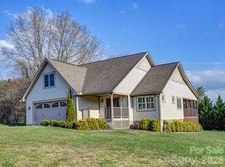 199 Macedonia Rd, Asheville, NC 28804