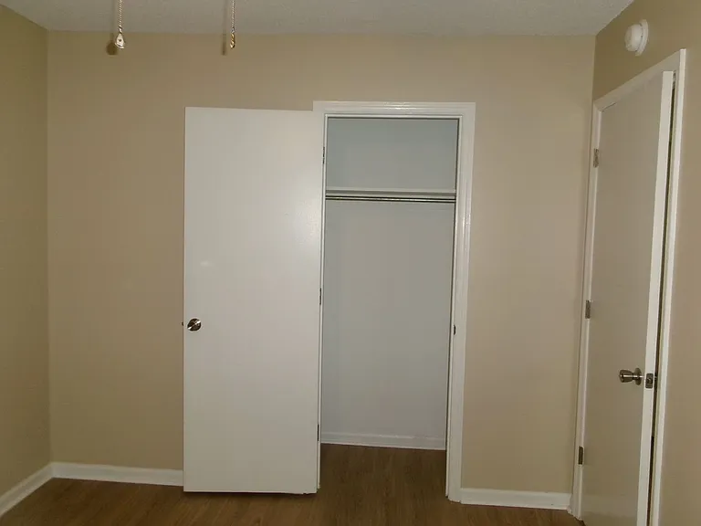 4346 Oak St #D — Photo 13