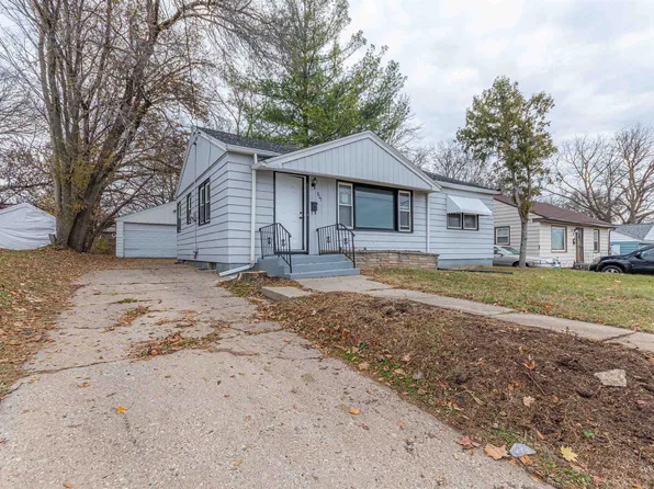 807 Indiana Ave, Rockford, IL 61102