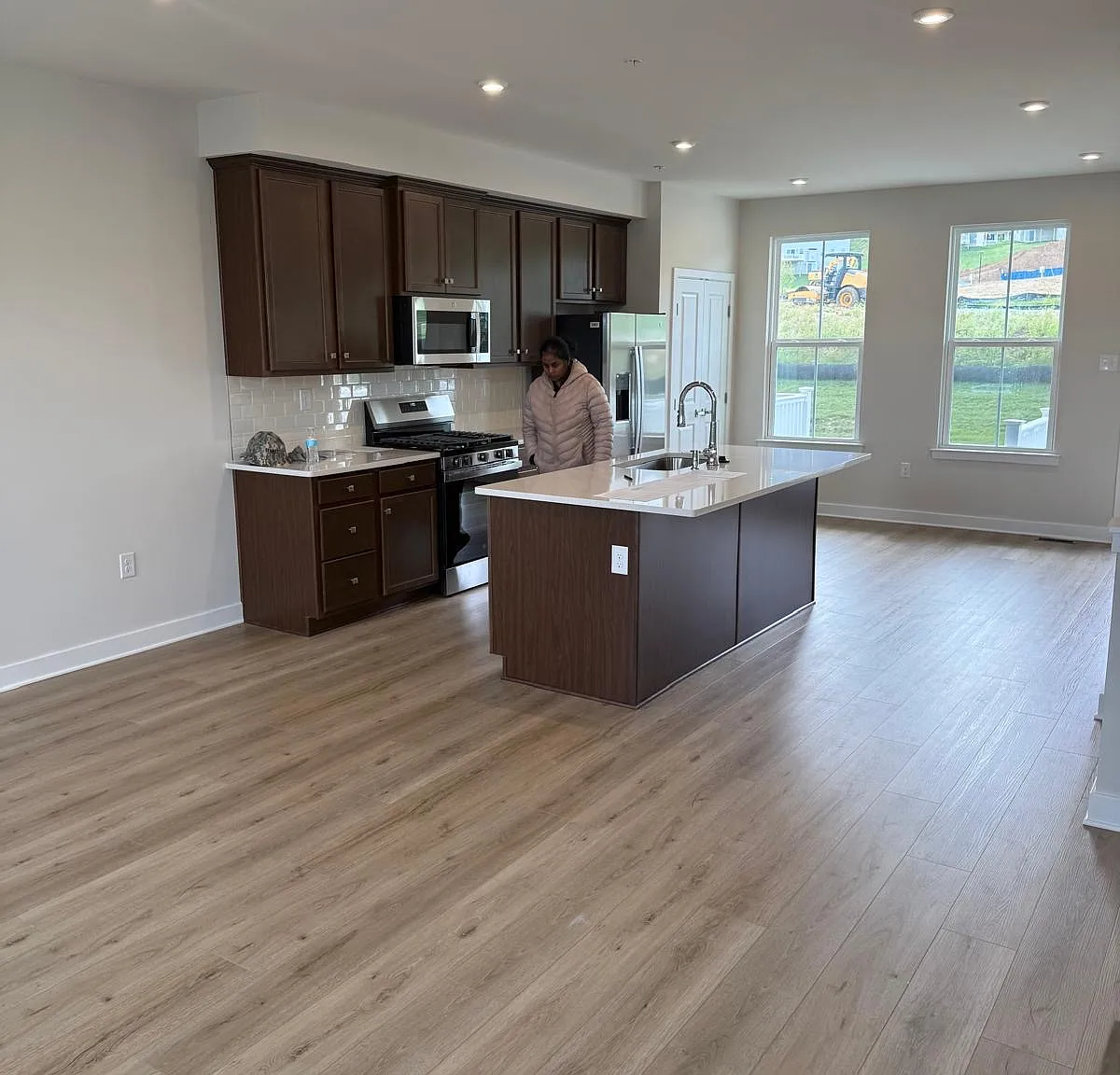 3 bed, 1900 sqft, $2,950 — Photo 2