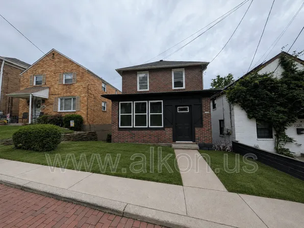 2230 Lucina Ave, Pittsburgh, PA 15210