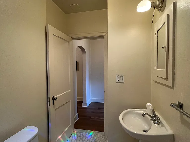 815 SE 32nd Ave #B — Photo 9