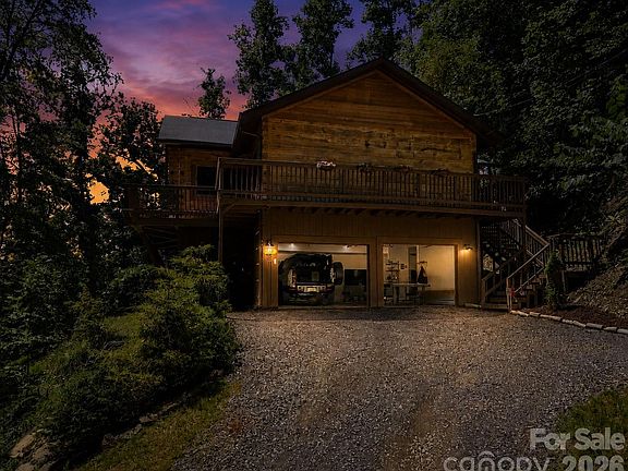 2nd image of 619 Leisure Ln