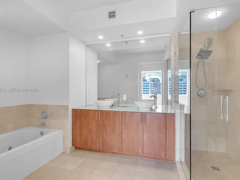 315 NE 3rd Ave #1805 — Photo 20