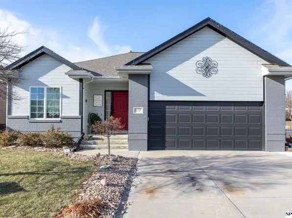 11704 S 202nd St, Gretna, NE 68028