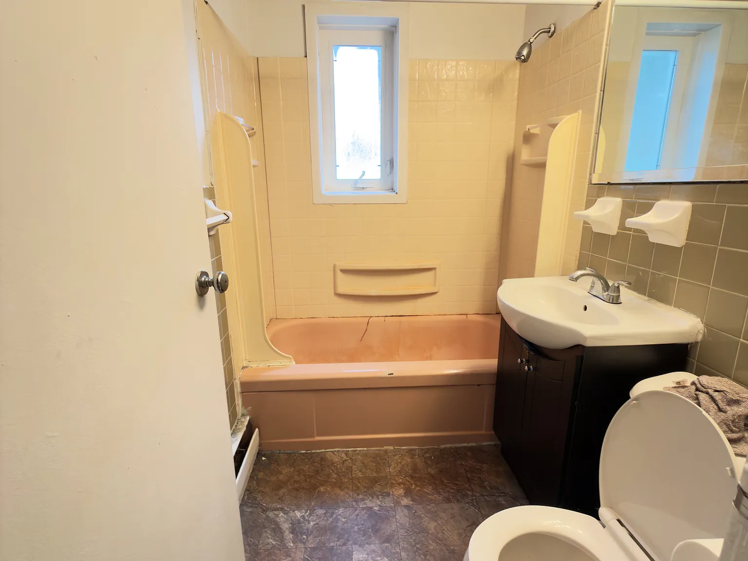 2 bed, 589 sqft, $1,080 — Photo 3