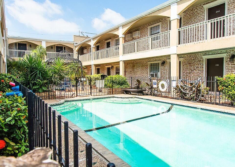 1st image of 5720 S Alameda St APT 107