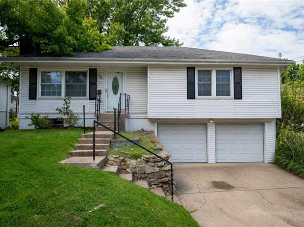 10708 E 25th Ter, Independence, MO 64052