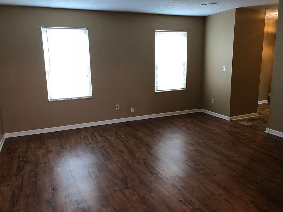 1st image of 1218 S Woodland Dr