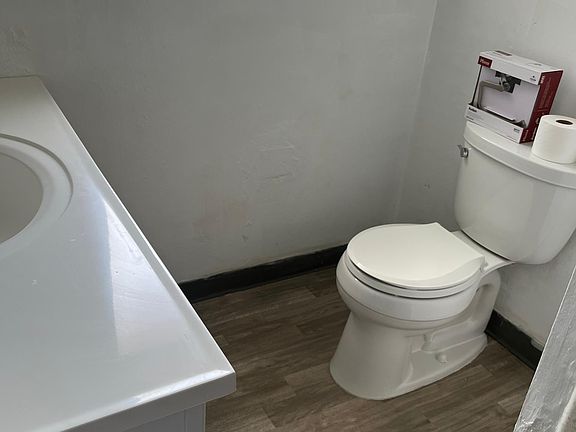 3rd image of 271 E Sterling St