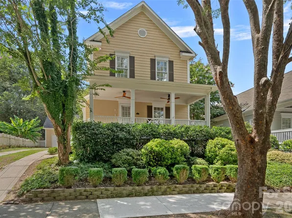 14015 Garden District Row, Huntersville, NC 28078