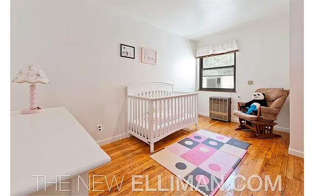 Sold by Douglas Elliman | media 16