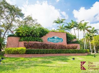 851 Blue Ridge Way, Davie, FL 33325