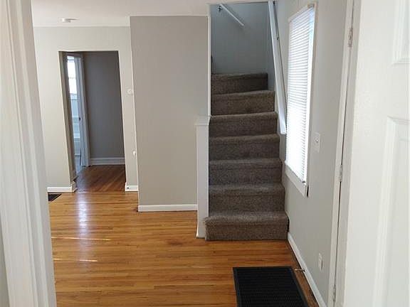 2nd image of 147 S Harbine Ave