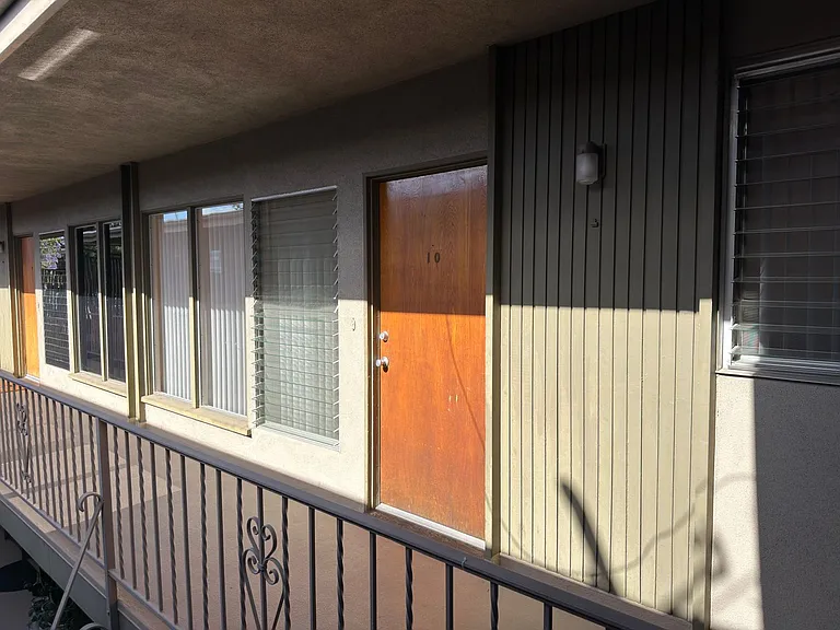 304 E Almond Ave — Photo 18