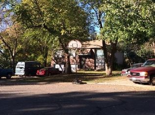 1020 NW Arlington Ct, Blue Springs, MO 64015