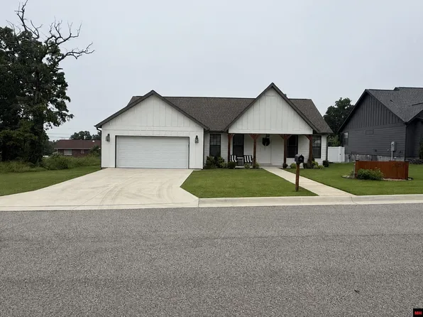 3081 Spring Mill Dr, Mountain Home, AR 72653