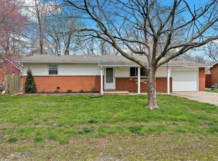 1034 Rhondell Ln, East Alton, IL