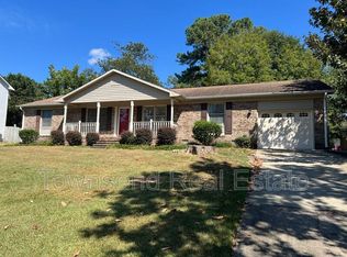 6204 Lakehaven Dr, Fayetteville, NC 28304