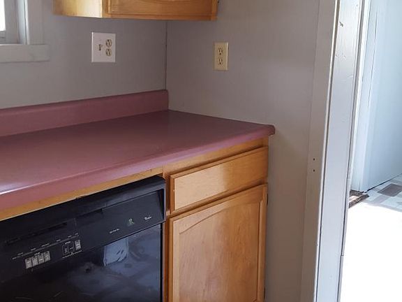 4th image of 1223 N High St