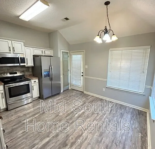 11817 Village Center St — Photo 9