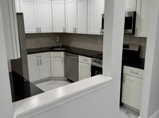 271 College Dr, Edison, NJ
