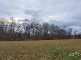 1017 Westminster Dr, Statesville, NC 28677