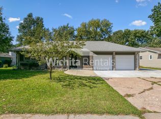 1135 S Royal Rd, Wichita, KS 67207