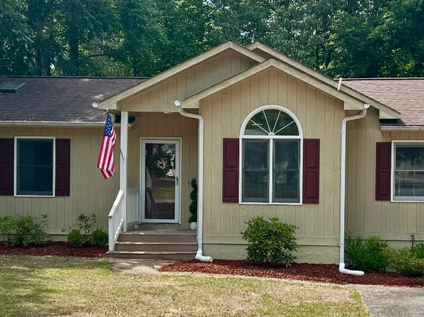 233 Washington Dr, Ruther Glen, VA 22546