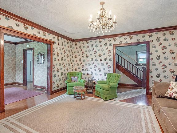3rd image of 5649 S Ferris Ave