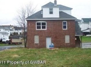 416 Front St, Nanticoke, PA 18634