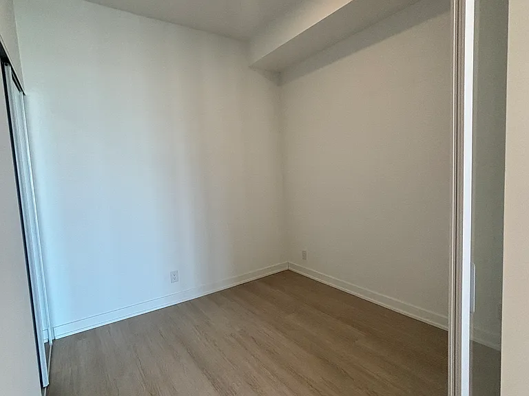 699 Sheppard Ave E #703 — Photo 9