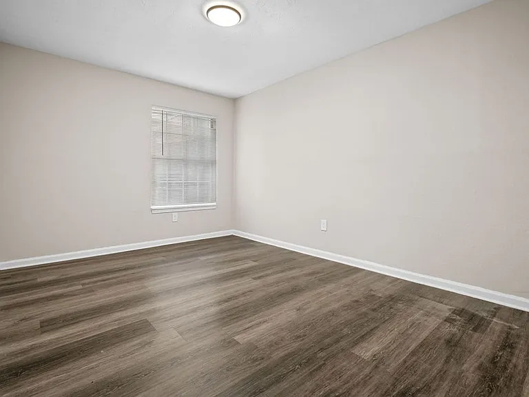 Castle Creek Apartments: Welcome Home to Comfort and Premier Living in Decatur, GA — Photo 46