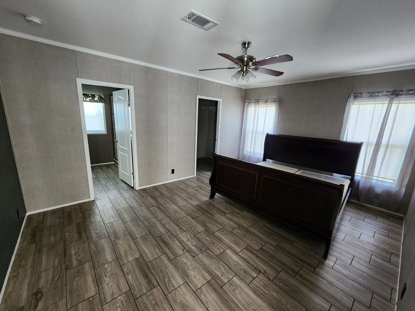 3 bed, 1400 sqft, $2,295 — Photo 1