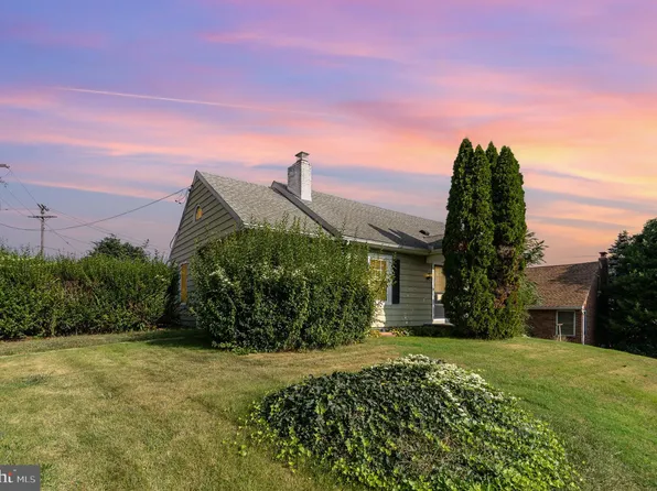 105 W Lancaster St, Red Lion, PA 17356