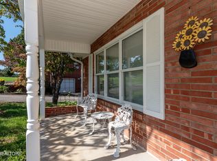 2743 Monte Vista Dr, Maryville, TN 37803