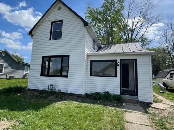 111 Hamilton St, New Holland, OH 43145