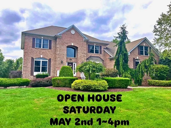 9 Woodmere Rd, Monroe Township, NJ 08831